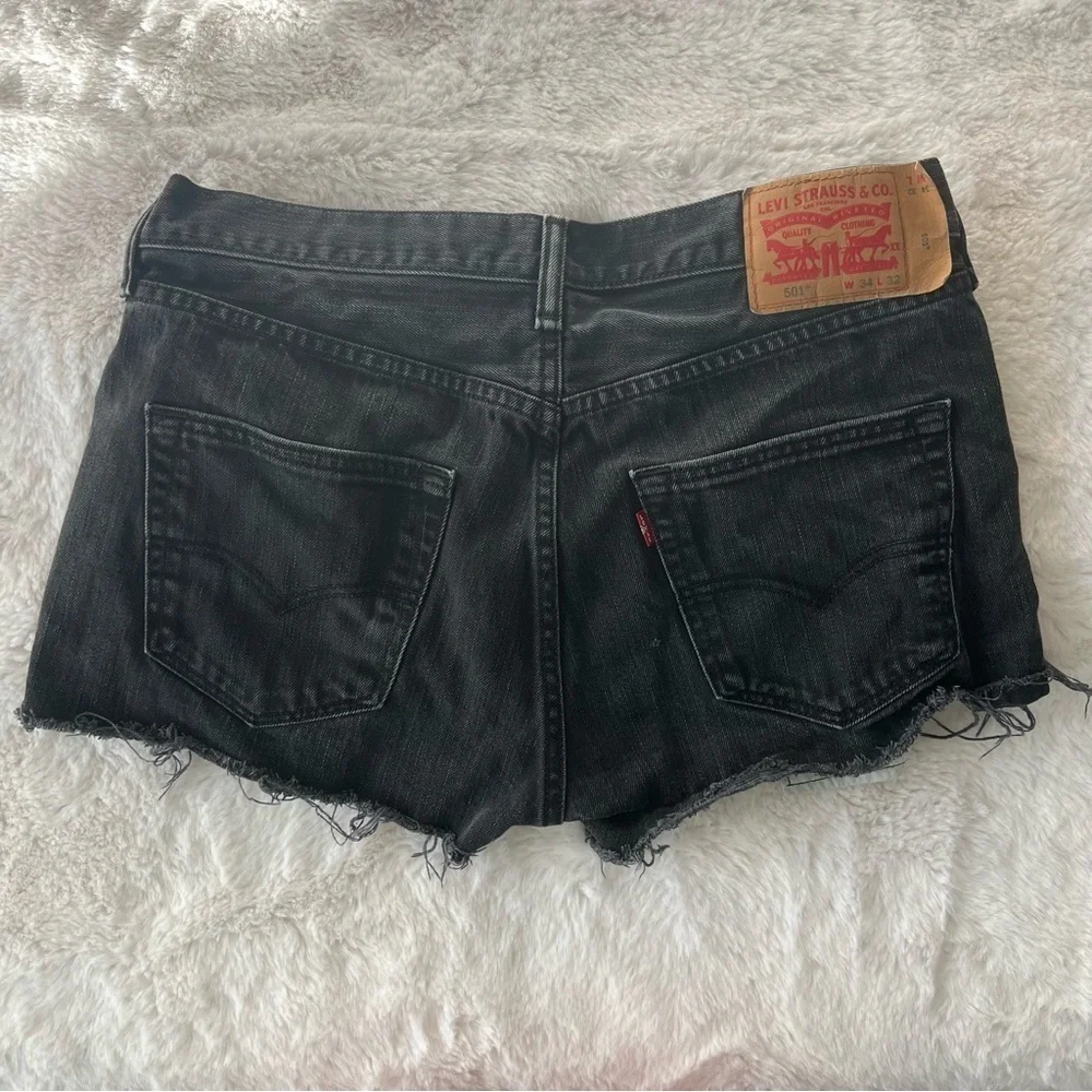 Women’s Levi’s cut offs 501 Classic Black - Picture 5 of 8